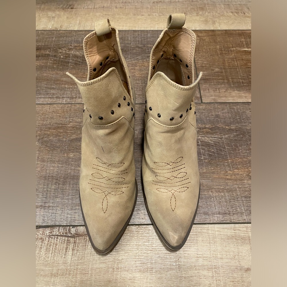 Cute cowgirl booties